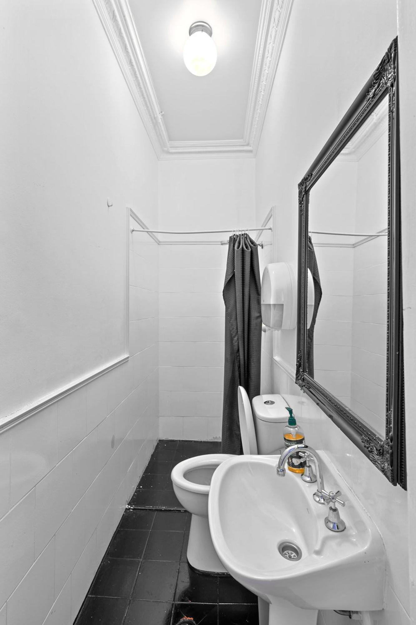 Venus By The Harbour Budget Hotel シドニー エクステリア 写真