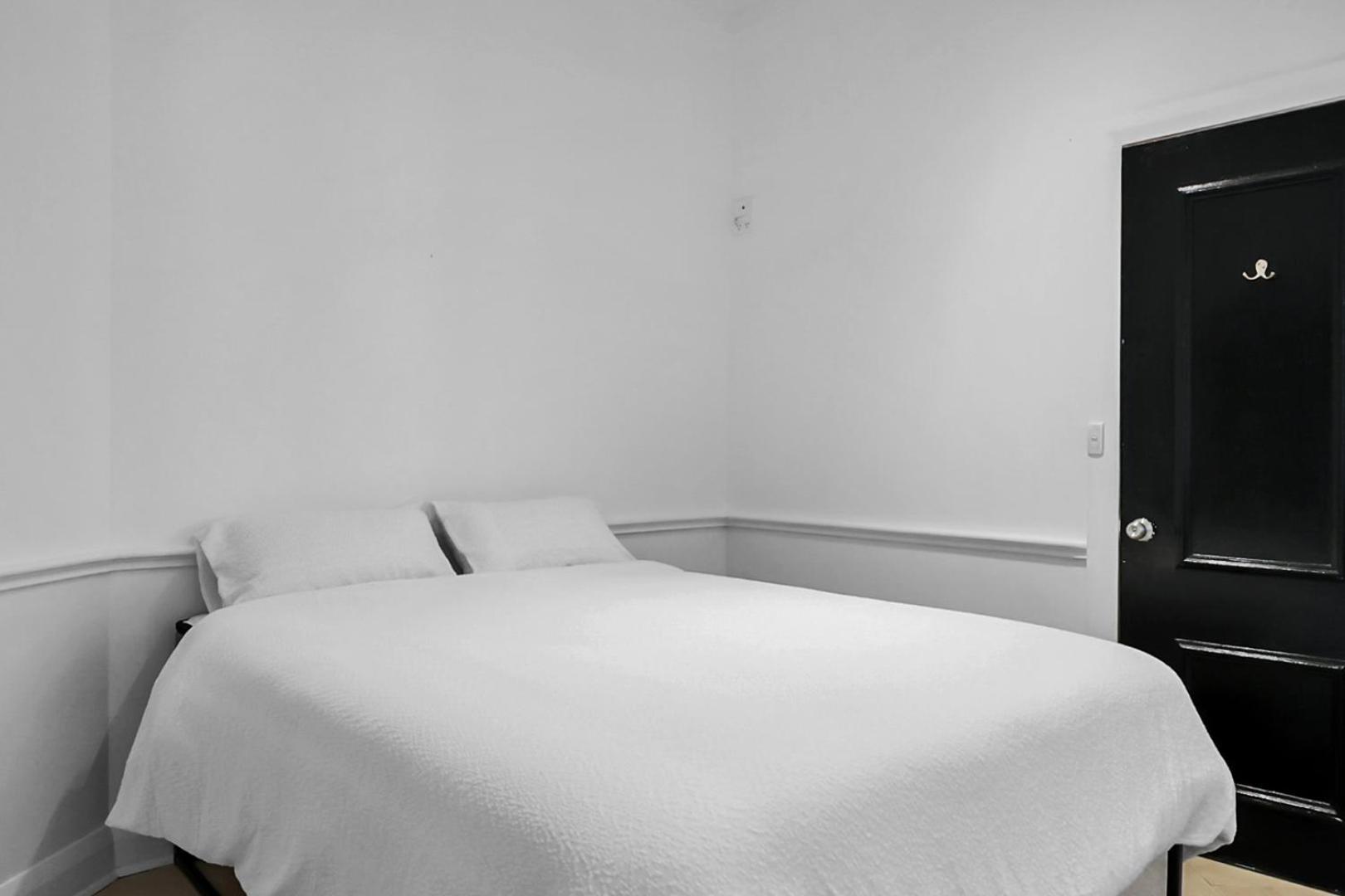Venus By The Harbour Budget Hotel シドニー エクステリア 写真